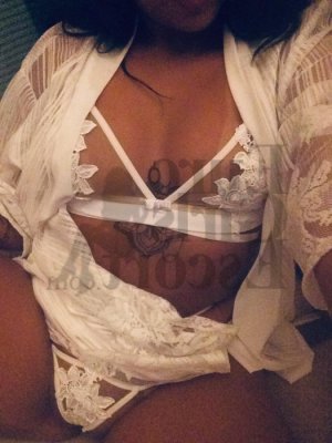 Zophie call girls in Mililani Town & happy ending massage